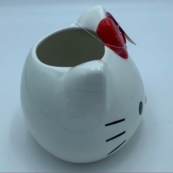 Hello Kitty Planter - Picture 3 of 4